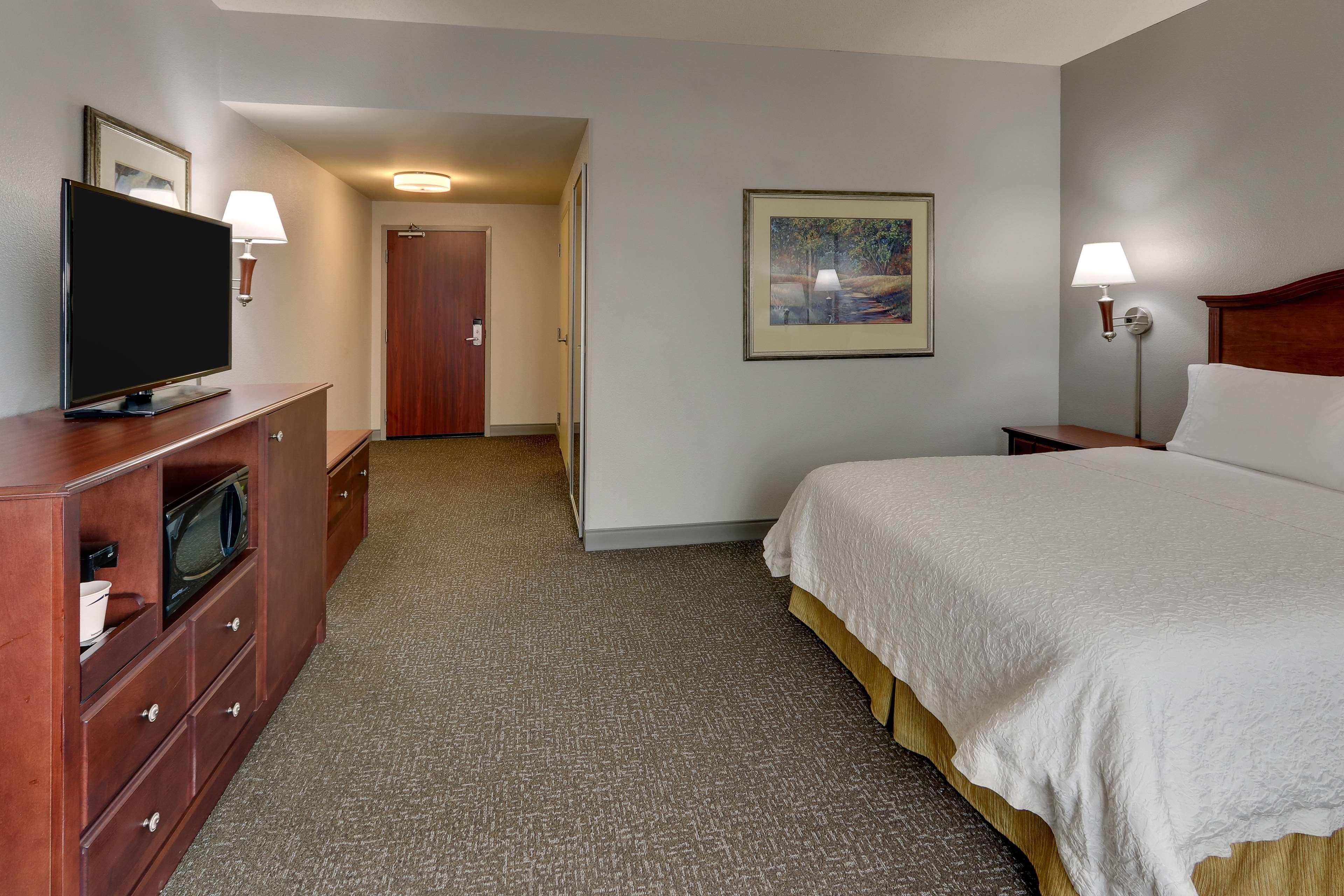 Hampton Inn & Suites Indianapolis-Airport Bagian luar foto