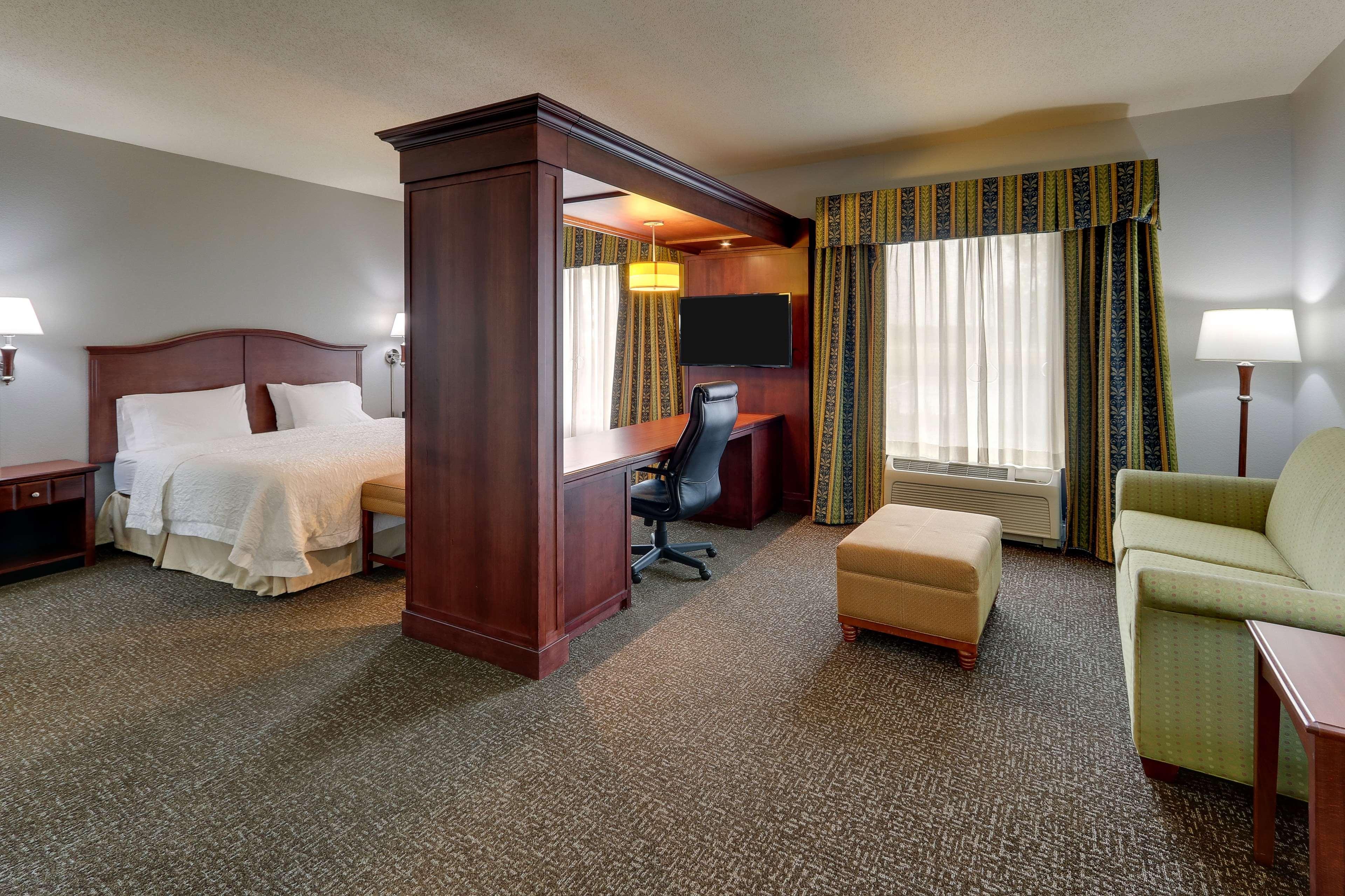 Hampton Inn & Suites Indianapolis-Airport Bagian luar foto