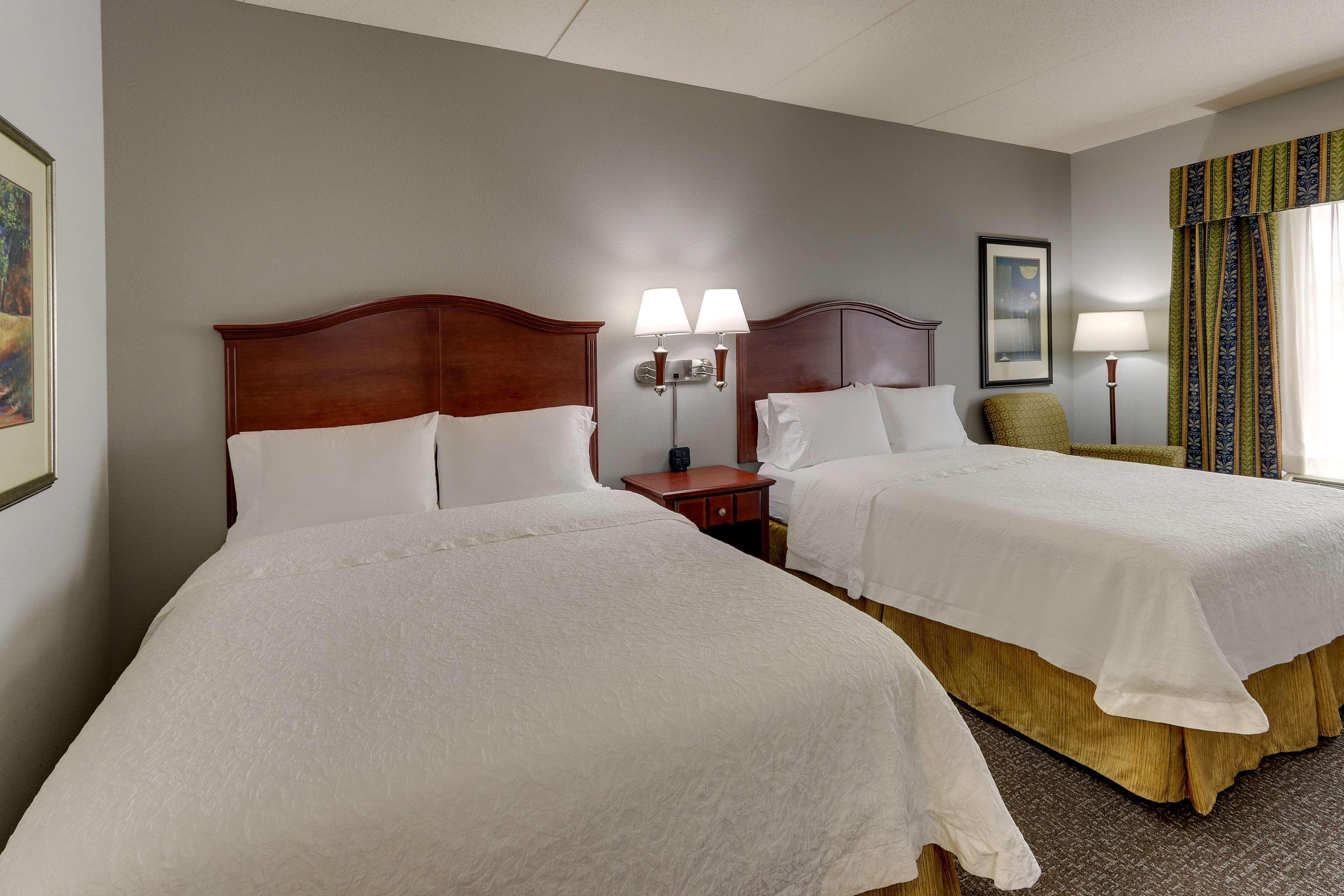 Hampton Inn & Suites Indianapolis-Airport Bagian luar foto