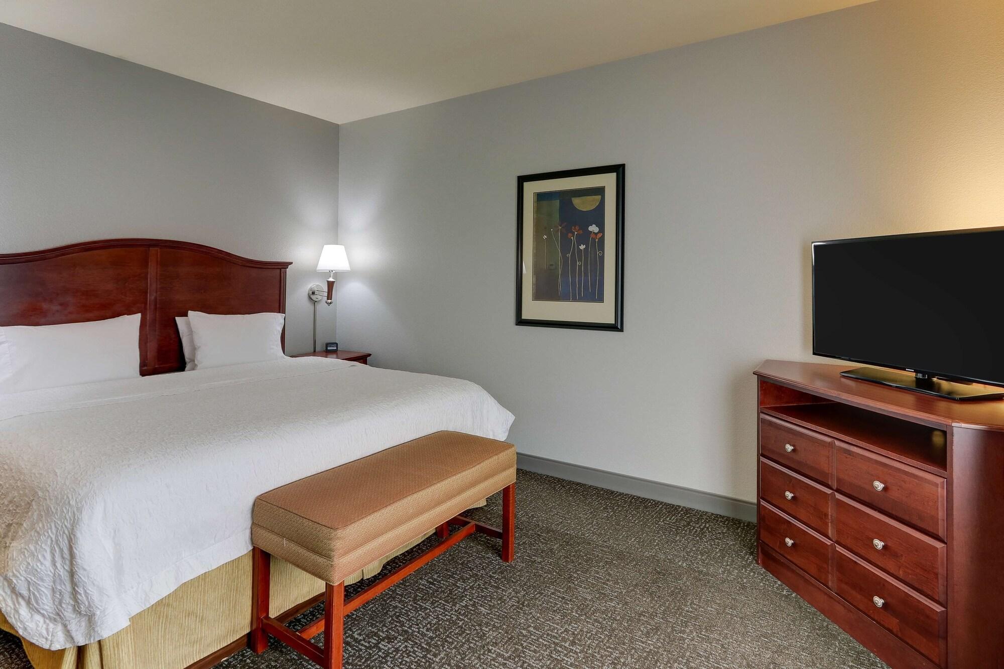 Hampton Inn & Suites Indianapolis-Airport Bagian luar foto
