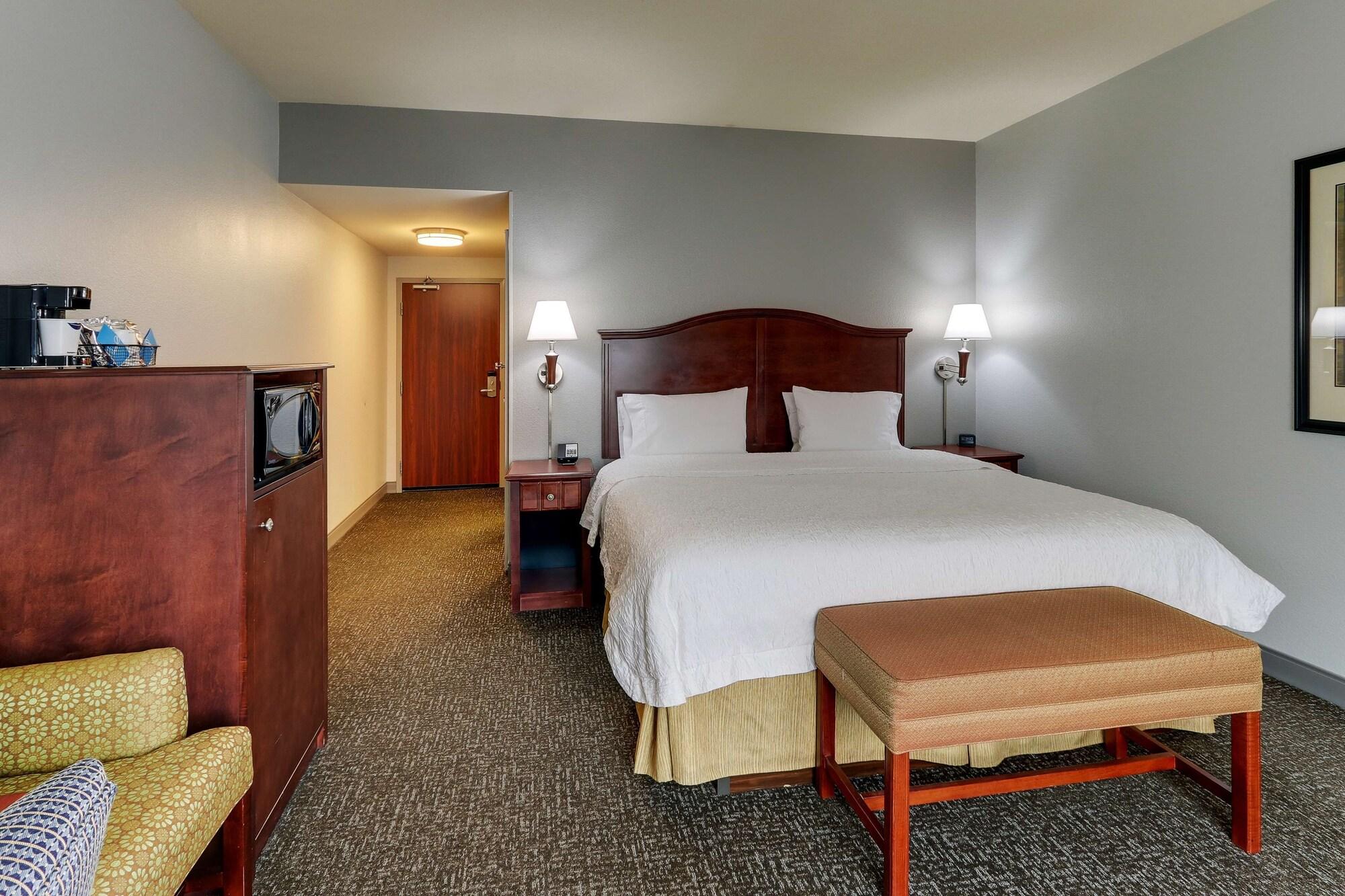 Hampton Inn & Suites Indianapolis-Airport Bagian luar foto