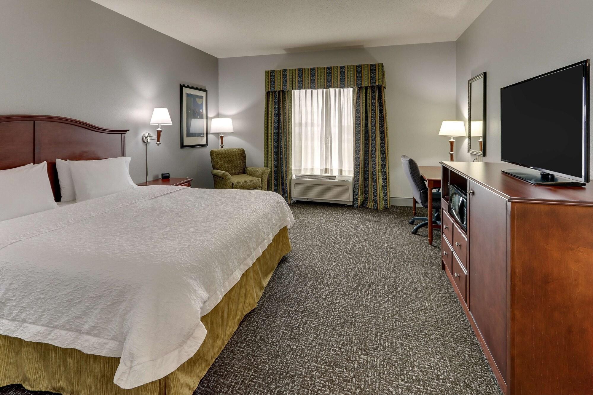 Hampton Inn & Suites Indianapolis-Airport Bagian luar foto