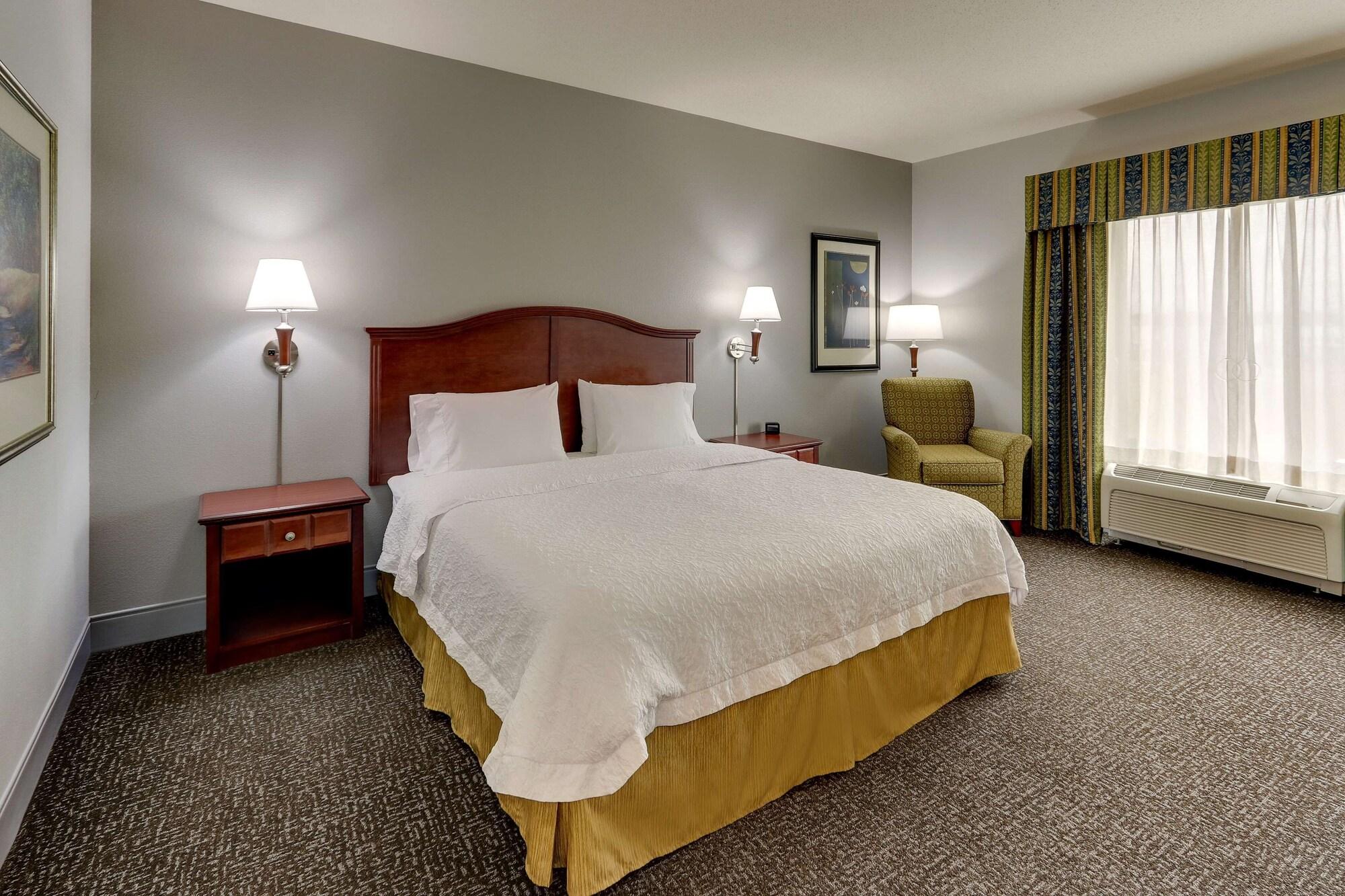 Hampton Inn & Suites Indianapolis-Airport Bagian luar foto