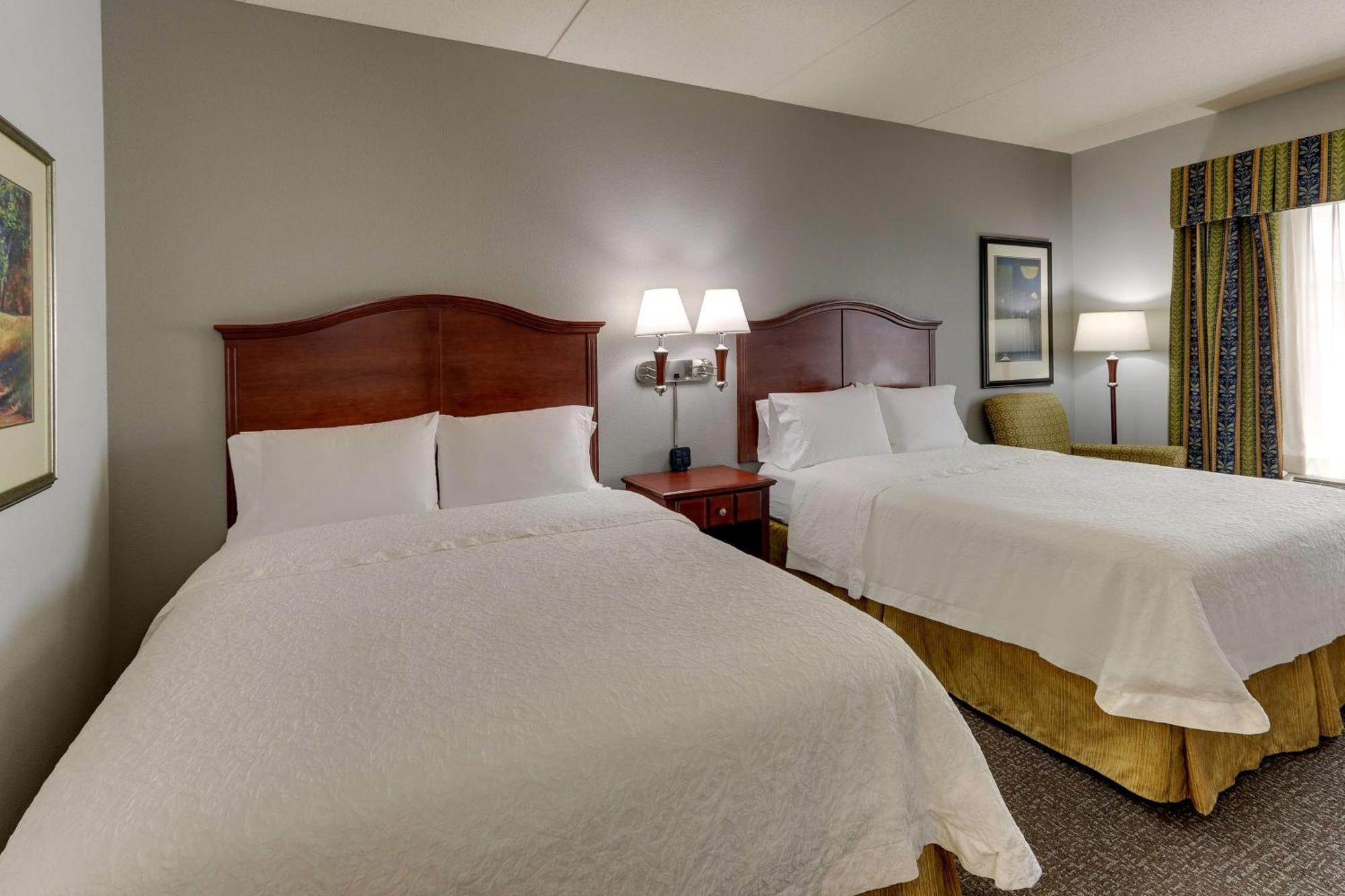 Hampton Inn & Suites Indianapolis-Airport Bagian luar foto